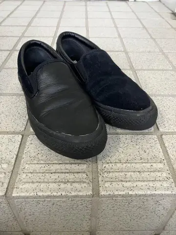 컨버스 슬립온 비대칭 가죽 스웨이드 23.5cm