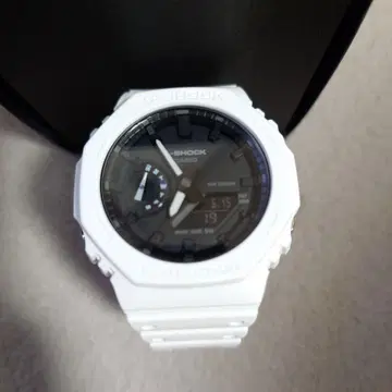 지샥 GA-2100-7AJF 화이트