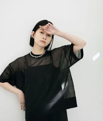 adametrope 시어 크롭 티셔츠