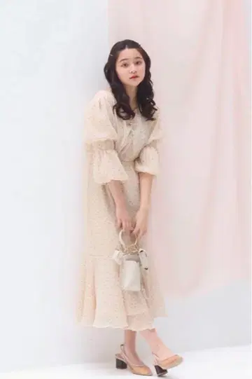 muguet melty butter dot mermaid op 베이지