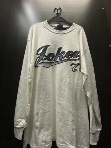 Joker 로고 자수 긴팔 트레이닝복 화이트