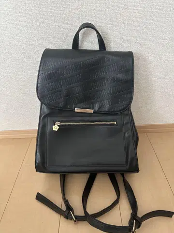 마리콴트 백팩 플랩 올 가죽 올 패턴 A4 수납 가능 블랙