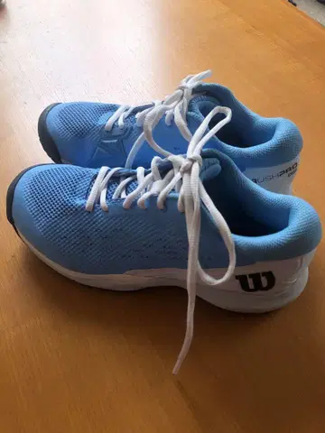 윌슨 테니스화 23.5cm