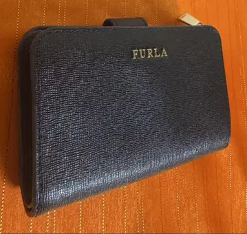 FURLA 훌라 두겹 지갑 사피아노 가죽 로고 금장 장식 블랙