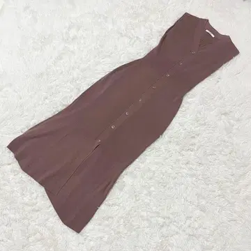 SNIDEL 스나이델 프론트 버튼 슬리브리스 니트 원피스 23SS