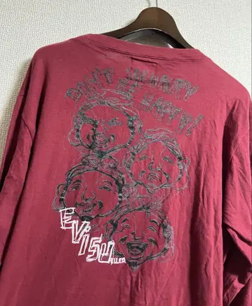 EVISU 에비수 don't worry be happy 프린트 롱T