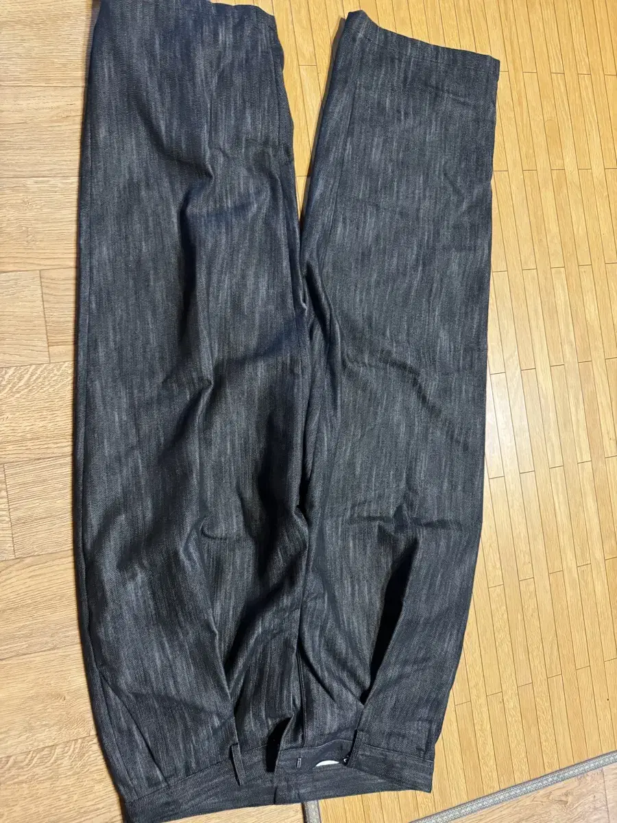 Anolorcode Reverse One-Tuck Slub Denim Pants Black M