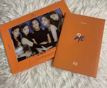 ITZY IT'z ME 사진집 포스터