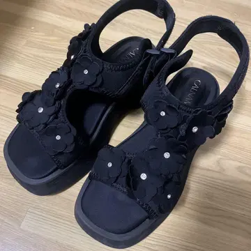 카르나무르 샌들