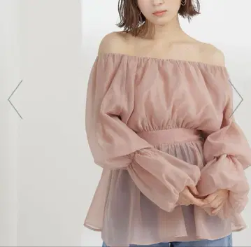 NATURAL BEAUTY BASIC 시어 페플럼 블라우스