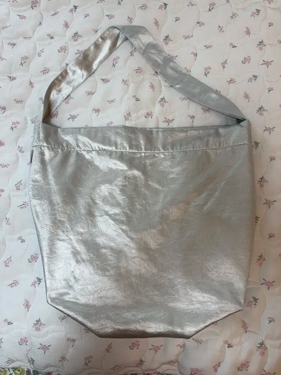 High Cheeks Shoulder Bag