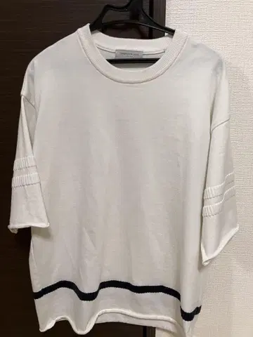 투모로우랜드 니트 T