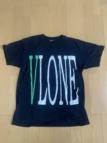 VLONE 로고 티셔츠 블랙