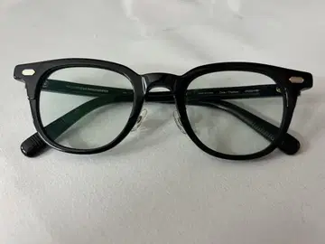 새상품급! 매킨토시 검은색 테두리 블랙 안경 무도수 렌즈 안경