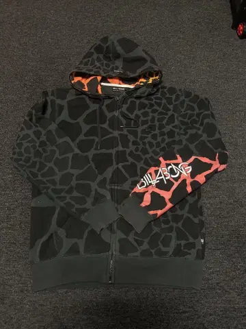 Billabong 지라프 패턴 후드티