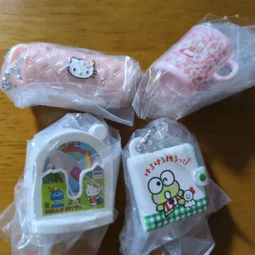 산리오 캐릭터즈 뒤틀림 레트로 미니어처 참 2개