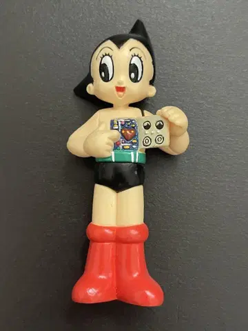 철완 아톰 피규어