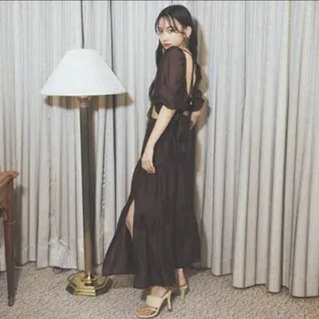 MELT THE LADY 시어 개더 원피스