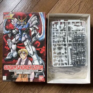 GUNDAM SANDROCK CUSTOM HG 1/100
