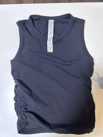 Lululemon 블랙 탱크탑 사이즈 2