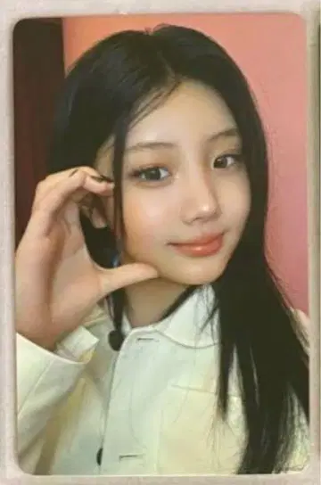 ILLIT 원희 트레이딩 카드