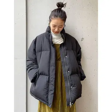 Ungrid / 언그리드 / 미들 기장 루즈 실루엣 다운 블랙