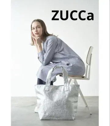 ZUCCa 실버 엠보싱 토트백 대용량