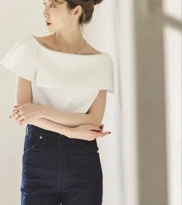 NOBLE 케이프 블라우스 화이트