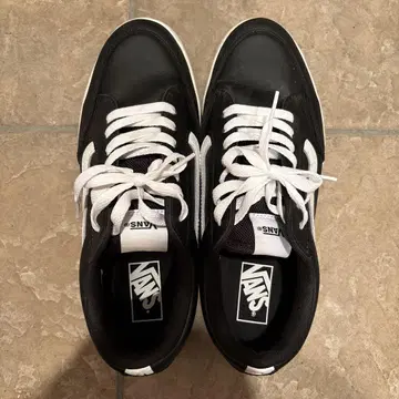 Vans 블랙/화이트 스니커즈