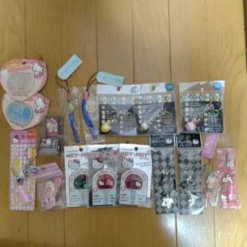 헬로키티 홀더 외 세트