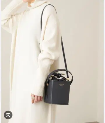 CHRISTIAN VILLA 큐브 백 그레이
