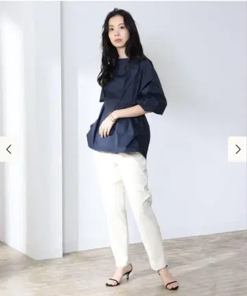 데밀크스 빔즈 볼륨 슬리브 블라우스