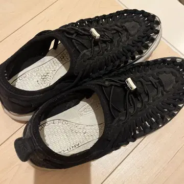 KEEN 메쉬 샌들 블랙 27cm uk9
