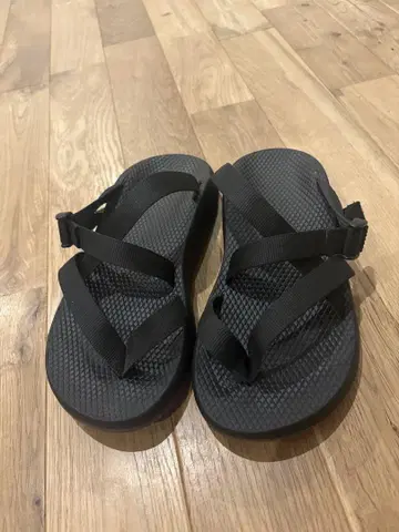 Chaco 블랙 샌들 스트랩 포함
