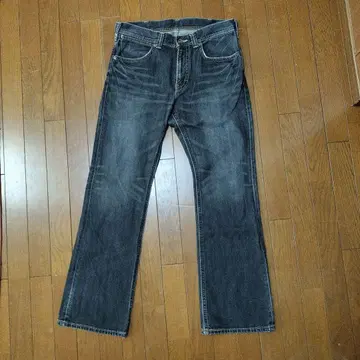 Wrangler 랭글러 다크 그레이 부츠 컷 데님