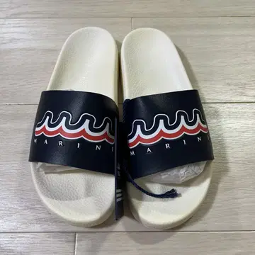 MARINE 파도 무늬 비치 샌들