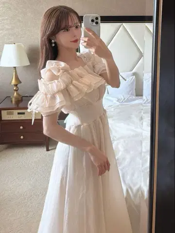 GRL 프릴 오프숄더 코르셋 원피스 M 화이트 아이보리