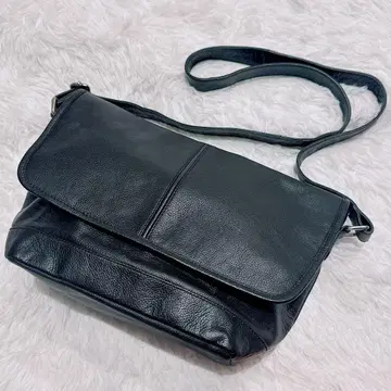 어반 리서치 숄더백 블랙