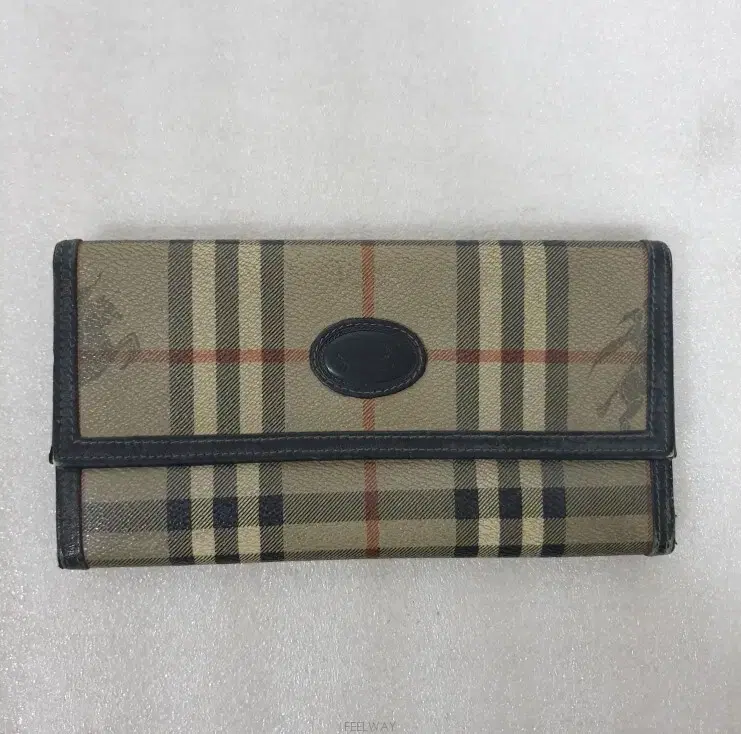 Luxury Burberry (Authentic) Classic Line Retro Design Unisex Long Wallet, Card Wallet, Medium Wallet