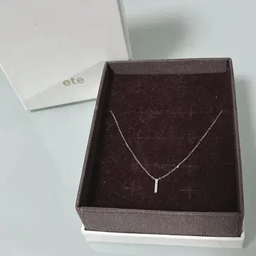 ete K10WG 다이아몬드 바 목걸이