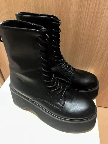 다리치 블랙 숏부츠 통굽 부츠