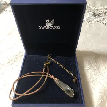 스와로브스키 투명 스톤 끈 목걸이