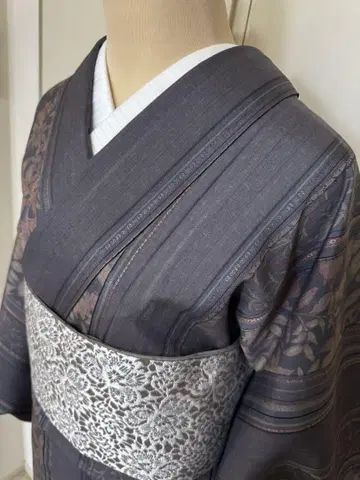 단옷, 당화 무늬, 염색과 직조로 만든 손으로 짠 명주