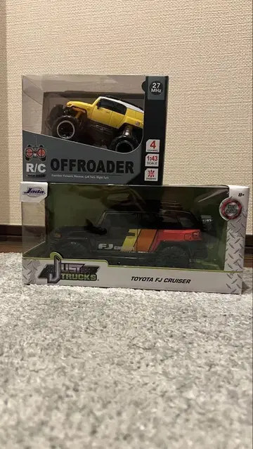 도요타 FJ 크루저 R/C 오프로더