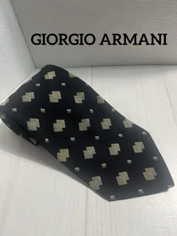 [GIORGIO ARMANI] 기하학 패턴 넥타이