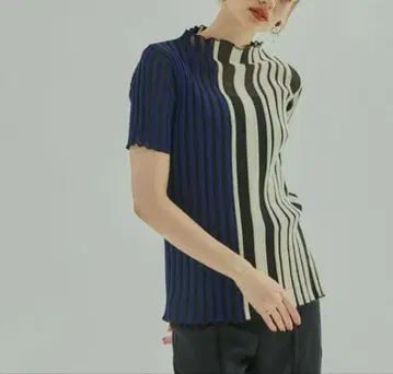 새상품급 UNITED TOKYO 랜덤 시스루 리브 썸머 니트