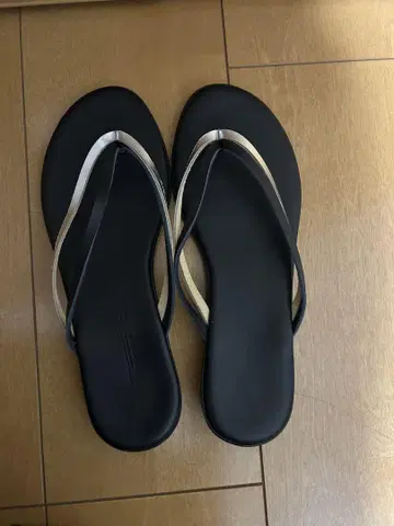 니콜라스 라이너스 샌들
