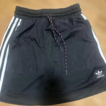 아디다스 오리지널 타이트 미니 스커트