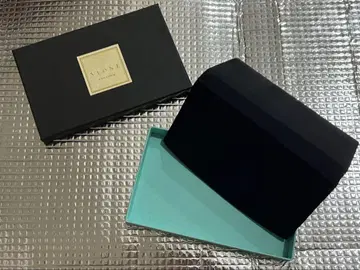 SIONE 도트 무늬 명함지갑