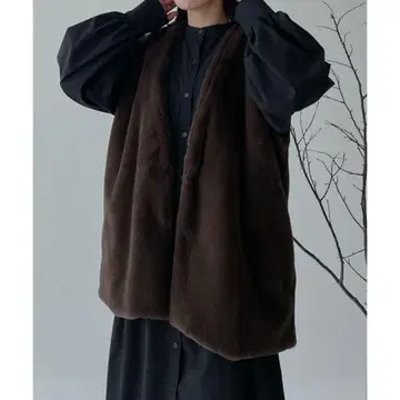 hellam / 헤람 / 인조 모피 베스트 / 미들 기장 / 브라운